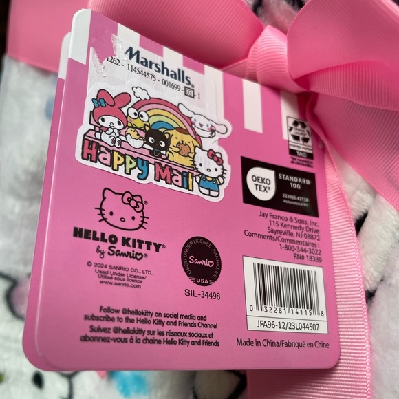 Hello Kitty SPRING DAISY Throw Blanket 60 x 80 inches NEW Home Decor - Picture 5 of 6